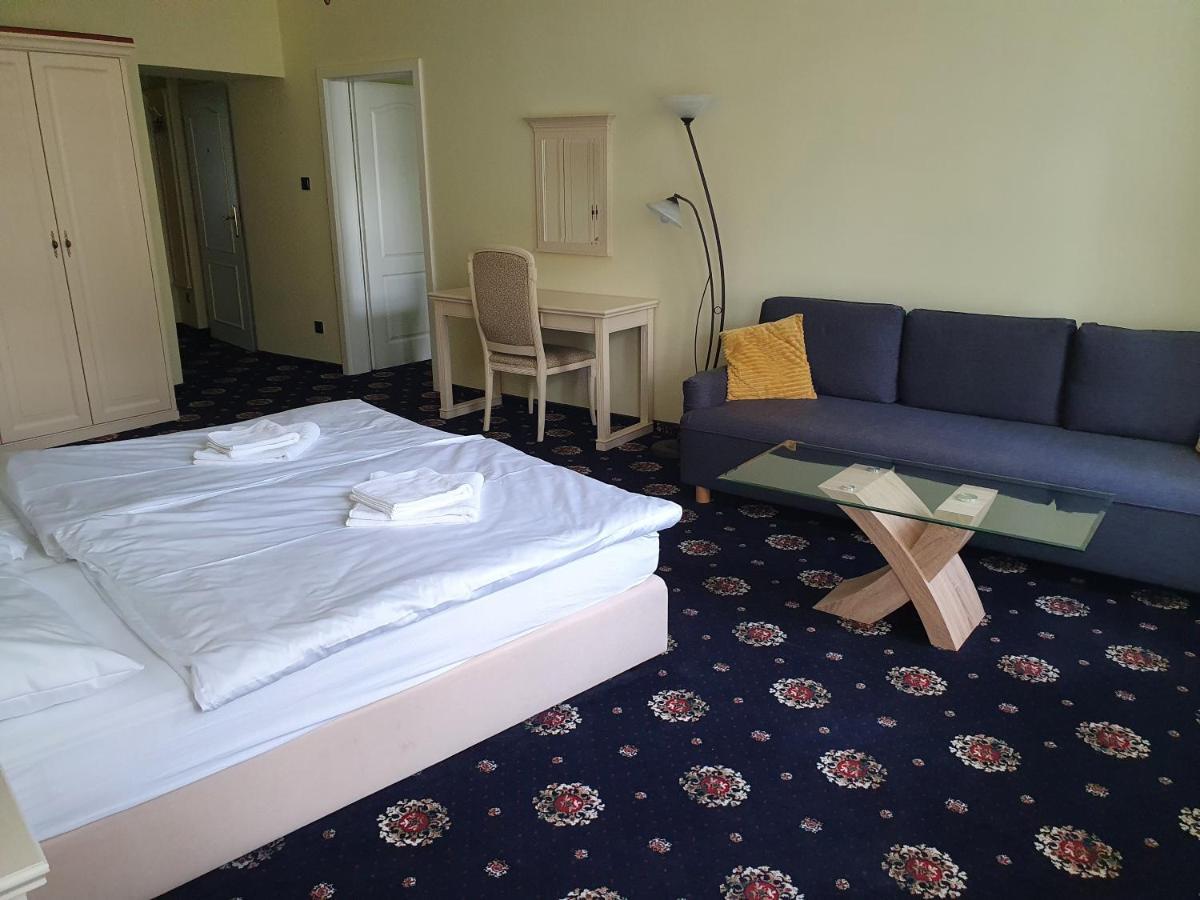 Evergreen Apartments Hotel Karlovy Vary Kültér fotó